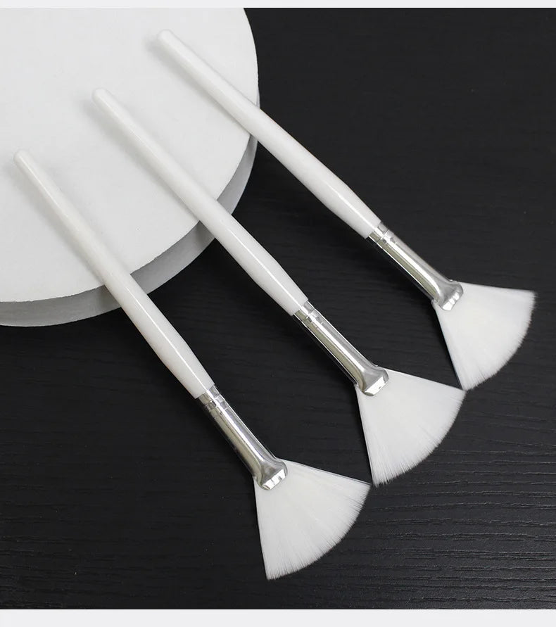 10/20/50pcs Fan Shape Facial Mask Brush Multifunctional Makeup Brushes Essential Oil Women Facial Body Beauty Makeup Tools Brush