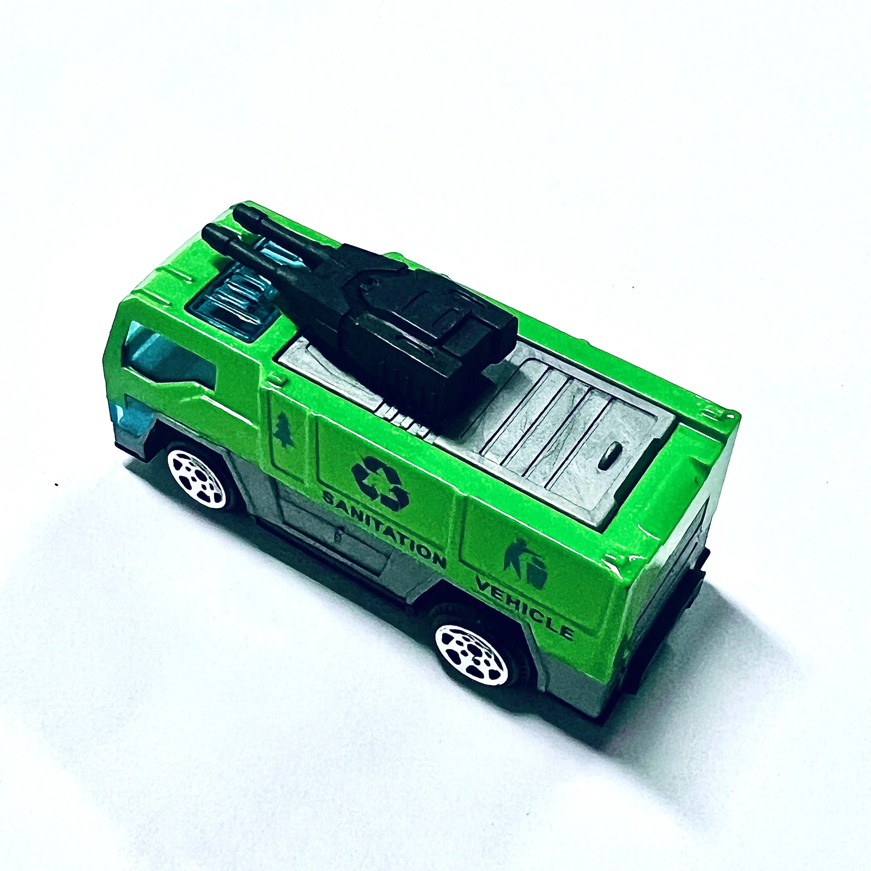 Children's alloy toy cars, sliding sports cars, racing cars, simulated car models, gifts and ornaments for kids.